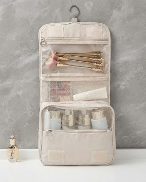 TRAVEL MAKEUP BAG photo 2
